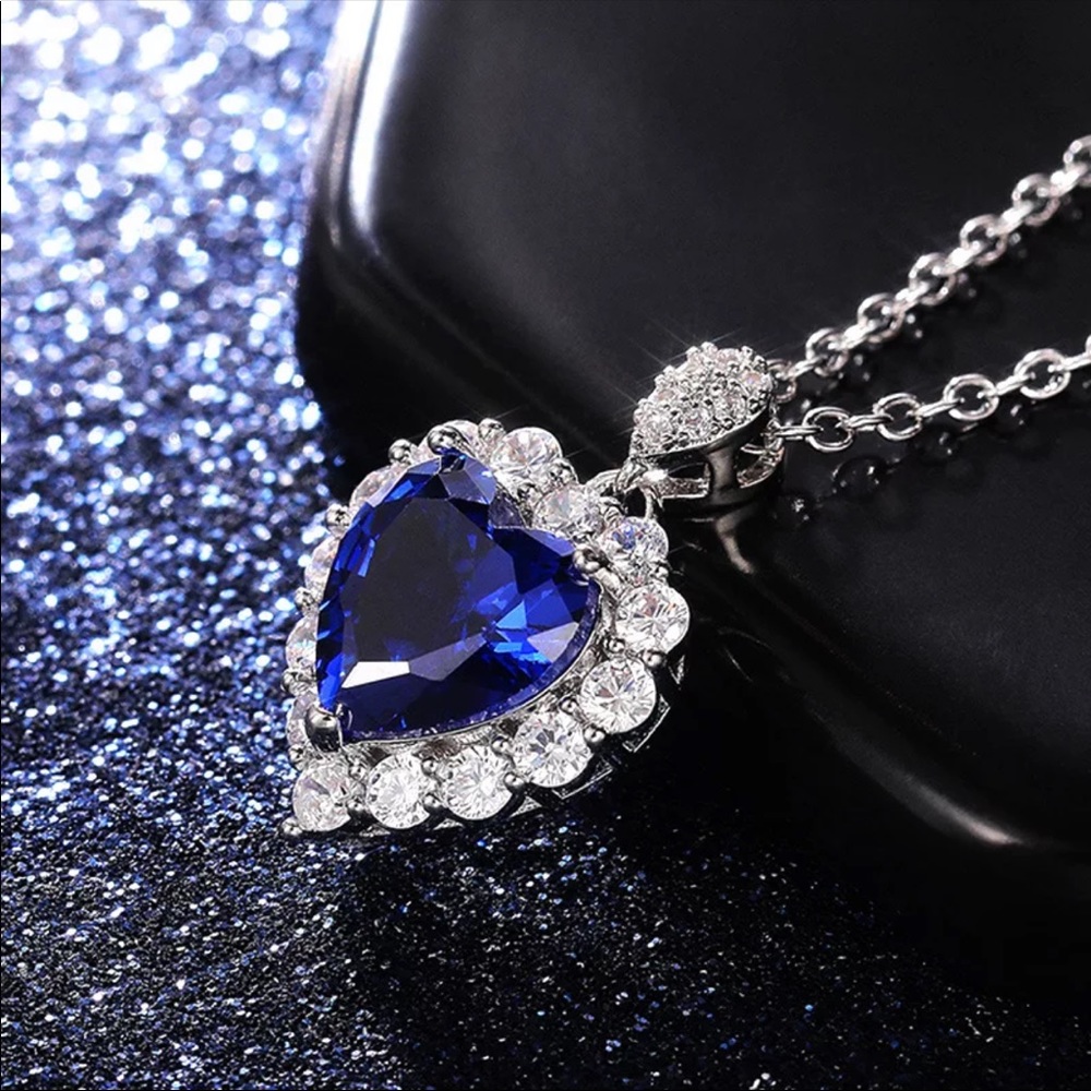 New Women’s 925 Silver Heart Sapphire Necklace - Picture 3 of 6